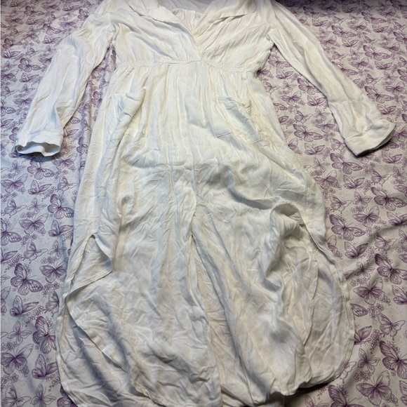 VENUS Dresses & Skirts - 🍄🕸️VENUS White Maxi Dress
